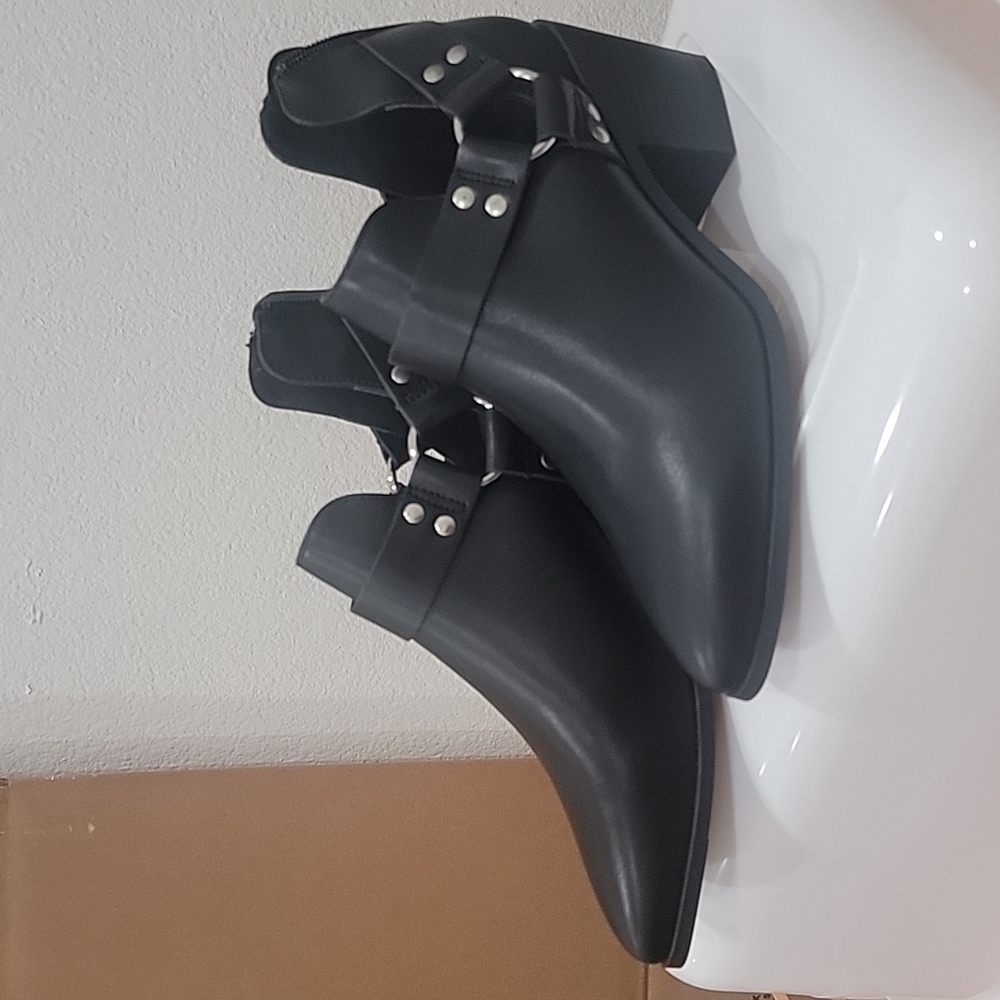 Black faux Leather boots